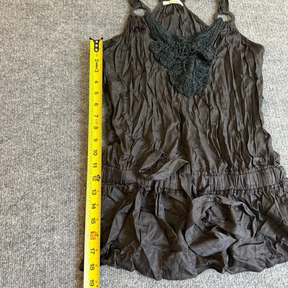 Mi ami Womens Black Crochet Lace Bib Tank Top Crinkle Drop Waist Front Tie Sz Sm